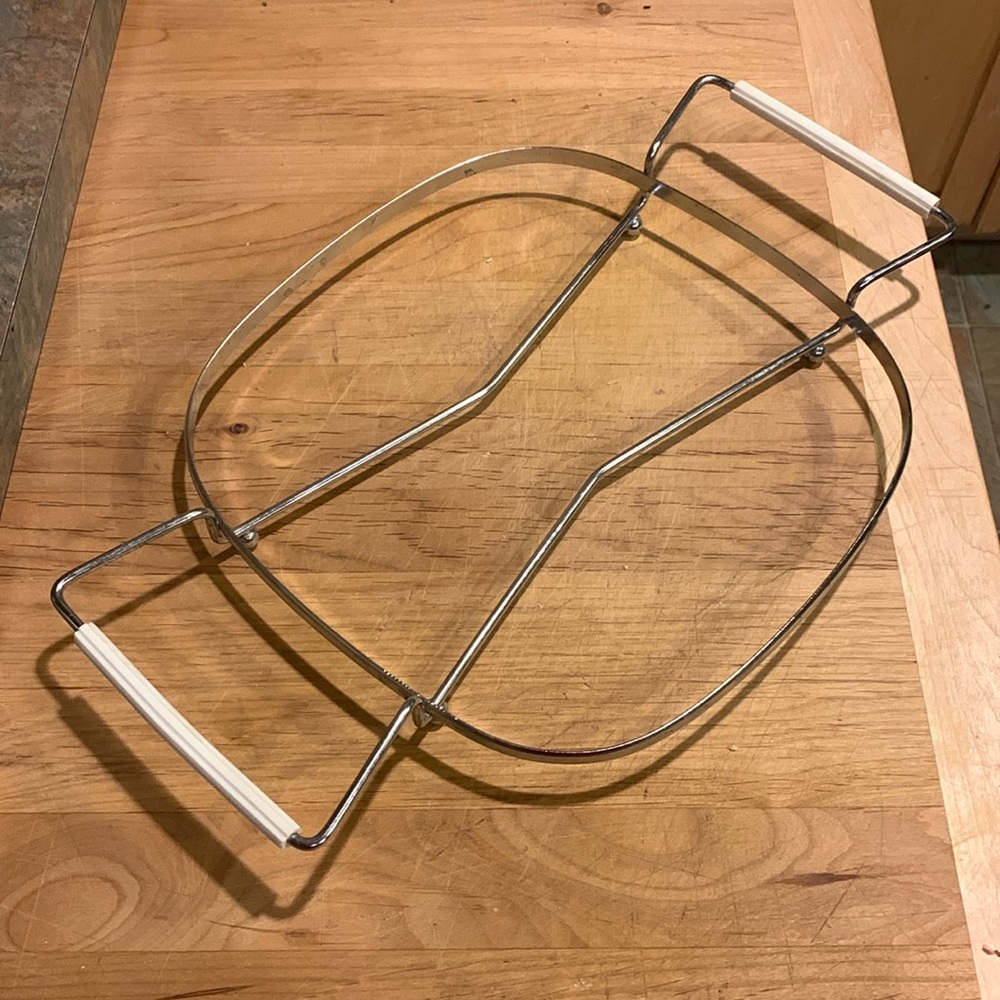 Corningware serving rest.